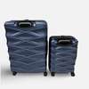 Set de deux valises TRAVELER'S CHOICE en coque bleue. thumb 0