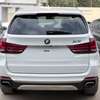 BMW X5 année 2018 blanc thumb 2
