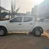 Mitsubishi l200 202 thumb 6