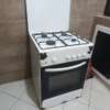 Cuisinière à gaz 4 brûleurs. thumb 0