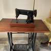 Table machine à coudre thumb 0