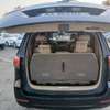 KIA CARNIVAL à louer avec. Chauffeur thumb 13