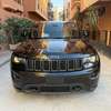 Jeep Grand Cherokee SUV noir robuste et spacieux thumb 6