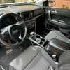 Kia Sportage blanc SUV spacieux et fiable thumb 4