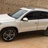 Volkswagen tiguan thumb 2