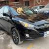 Hyundai SUV noir spacieux maniable et fiable thumb 1