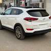 Hyundai tucson thumb 4