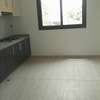 Appartement F4 non meublé Point E parking, ascenseur thumb 7