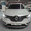 Renault SUV blanc phares LED design moderne thumb 0