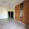 APPARTEMENT A LOUER AU POINT E thumb 2
