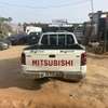Mitsubishi l200 202 thumb 10