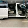 Kia carnivale 2017 thumb 9