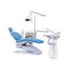 fauteuil dentaire bleu clair avec lampe intégrée thumb 0