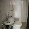 Appartement F3 pour bureau à louer à L6 ext thumb 9