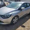 Renault clio thumb 2