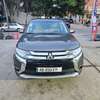 Mitsubishi outlander 7 places thumb 1