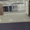 A loué un grand show toum de700m2 thumb 3
