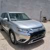 Mitchibichi outlander essence automatique 7 places thumb 1