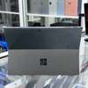 Surface Pro 11 avec stylet thumb 2