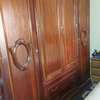 Armoire bois massif 4 portes 2 tiroirs grande capacité thumb 0