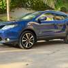 Nissan Qashqai SUV compact bleu faible kilométrage thumb 3