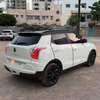 Ssang yong Tivoli 2016 thumb 10