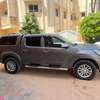 Toyota hulux thumb 0