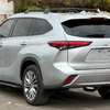 Toyota Highlander 2023 platinum thumb 4