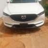 Mazda CX-5 SUV blanc spacieux et fiable thumb 0