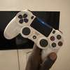 PS4 slim + 4 jeux thumb 3