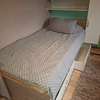 2 lits - tables de chevet - matelas thumb 0