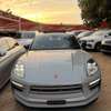Porche Maccan thumb 0