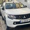 Voiture l200 mitsubishi à vendre trés bon prix thumb 1