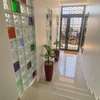 Appartement de 3 chambres et salon aux Almadies thumb 5