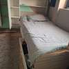 2 lits - tables de chevet - matelas thumb 1