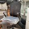 Chaise de bureau ergonomique noire maille respirante thumb 3