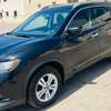 Nissan Rogue SUV noir polyvalent et spacieux thumb 1