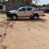 MITSUBISHI L 200 thumb 1