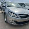 Peugeot 308 année 2018 thumb 2