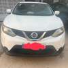 SUV compact blanc thumb 1