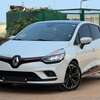 Renault clio thumb 3