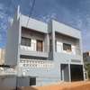 Maison individuelle moderne avec balcon et garage à Dakar thumb 0
