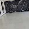 À louer grand showroom de 750 m² thumb 6