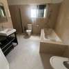 Jolie villa F7 avec piscine aux Almadies thumb 10