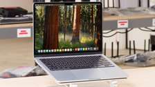 2025 Mac Book Air Puce M4 ssd 256 Gb Ram 24 Gb