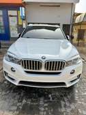 BMW x5 venant déjà dédouaner - FULL OPTION