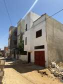 Villa R+1 à Titre Foncier à vendre à Kounoune