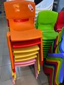 Chaise et tabouret en plastique enfants