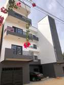 Appartement Semi meublé a Thies Ville