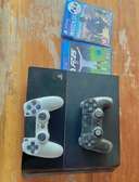 PS4 FG25 et Watch Dogs jeux sports et action